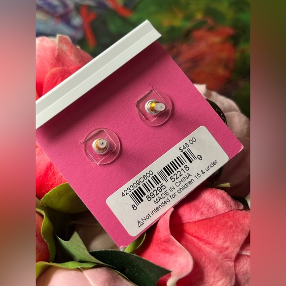 *NWT* Betsey Johnson Sweetheart Cocktail Ring/Earrings Set - Picture 4 of 9